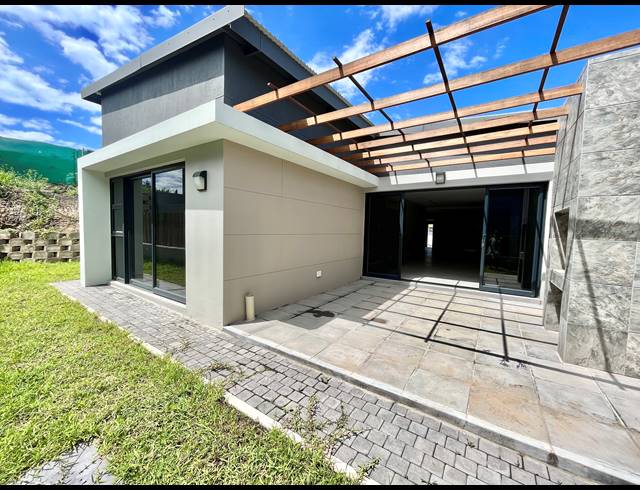 3 BEDROOM HOUSE FOR SALE IN PALM LAKES ESTATE